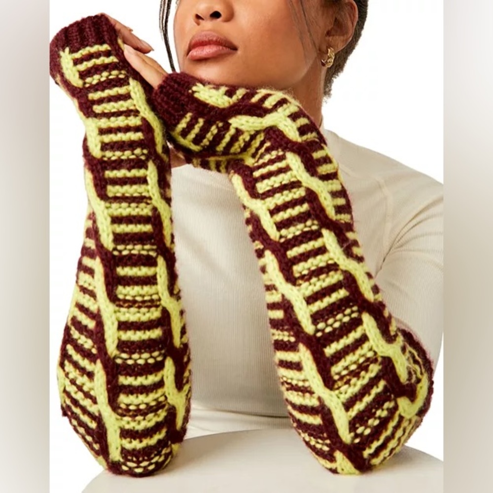 Free People Mariella Cable Knit Arm Warmers W Thumb Holes Red + Yellow NWOT $38